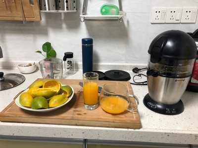電動柑橘ジューサー – 新鮮なオレンジ/レモン絞り器、スタン - Citrus Lemon Squeezer のレビューと価格